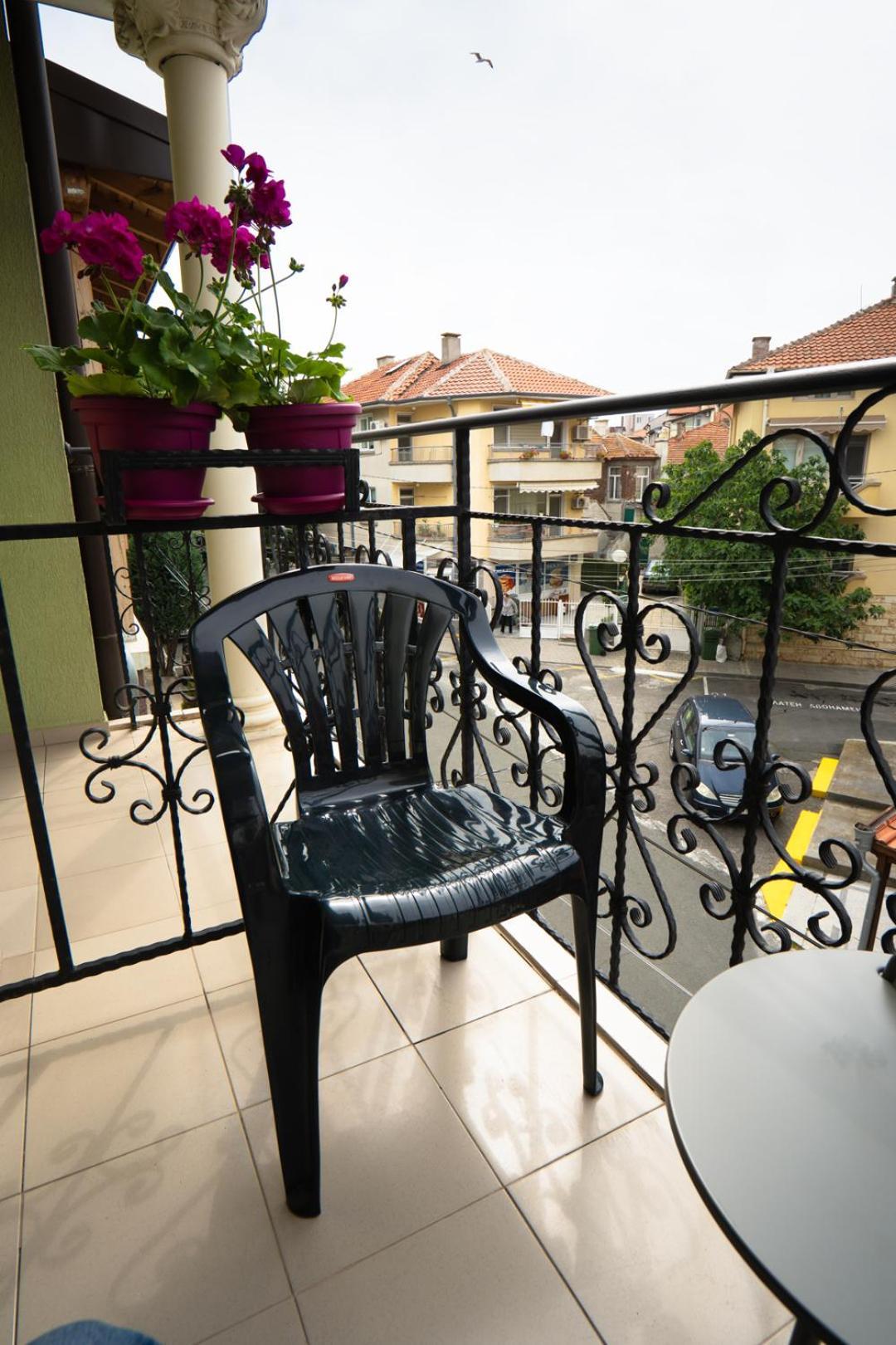 Zeus Pomorie