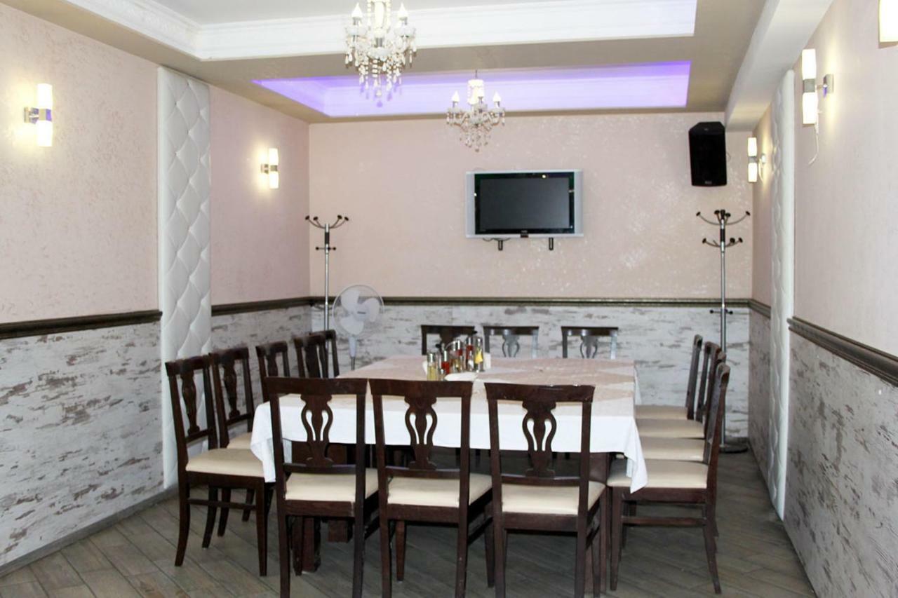 Zeus Hotel 3*